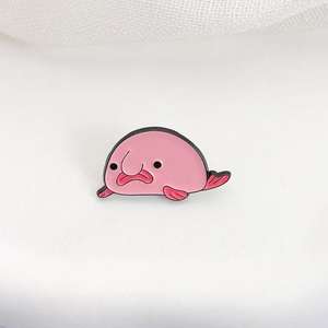 Broche en alliage de zinc émaillé en forme de poisson Blobby rose, mignonne, en métal, pour sac à dos, revers, bijou, cadeau pour enfant et ami - Product Image 4