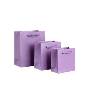 Sac en papier pour bijoux, petits accessoires, sac à main, cadeau, lunettes, vêtements, sac en papier pour magasin de vêtements en stock - Product Image 1