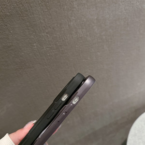 Funda Mate Calada en Forma de Llama para iPhone 12 13 14 15 Pro Max, Cubierta Esmerilada Transpirable con Disipación de Calor y Anticaídas - Product Image 3