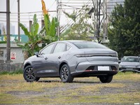 Nouvelle BYD Destroyer 05 2026 Édition Gloire DMi 55KM Version Noble Berline Compacte PHEV Batterie Blade Gauche R16 Hybride