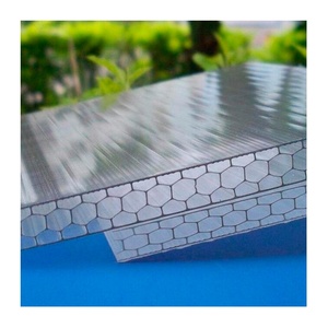 Panneau de toit en nid d'abeille en <span class=keywords><strong>polycarbonate</strong></span> <span class=keywords><strong>transparent</strong></span> 8 mm-16 mm, multicouche, double couche, feuille de <span class=keywords><strong>polycarbonate</strong></span> alvéolaire cellulaire - Product Image 1