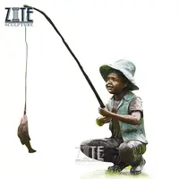 उद्यान कास्टिंग पार्क सजावट जीवन आकार कांस्य मूर्तिकला बच्चा लड़का मछली पकड़ने प्रतिमा