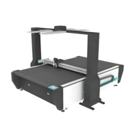 Machine de découpe automatique de cuir naturel avec grand projecteur de caméra CCD Machine de découpe de couteau oscillant CNC en cuir véritable