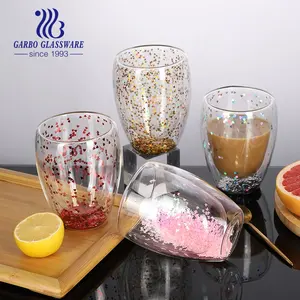 Bicchiere carino tazze da caffè natalizie bicchieri da latte a doppia parete in vetro isolante a forma di uovo con design a forma di cuore decorativo all'interno della tazza