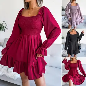 2022 Frauen Sexy Puff Langarm Kleider mit quadratischem Kragen Europa Elastic Bust Plissee Rüschen Hot Sale Big Hem Freizeit kleid