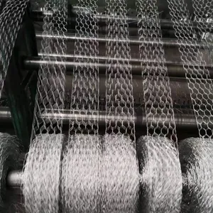 Power Coated Rabbit Wire Mesh Aviary Chicken Cage Netting Rolls Rak Penghangat Pertanian Heksagonal Grosir untuk Kandang Burung