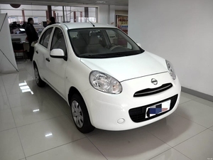 Voitures d'occasion chinoises <span class=keywords><strong>Nissan</strong></span> March Berline Manuelle Essence Bon État pour l'Exportation Meilleures Ventes Pas Cher - Product Image 3