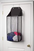 Panier à linge suspendu à porte coulissante