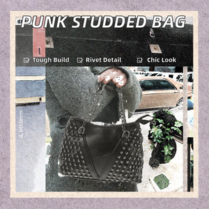 Bolso Bandolera de Cuero PU con Tachuelas Estilo Punk Rock, Cierre de Cremallera y Forro de Poliéster para Mujer - Product Image 2