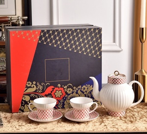 Service à thé en porcelaine fine de luxe écologique à motif d'abeille royale russe avec coffret cadeau - Product Image 3