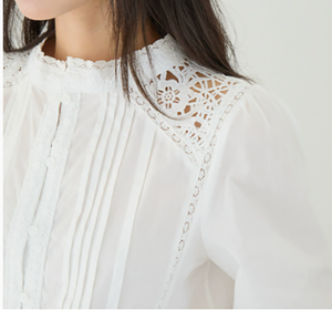 <span class=keywords><strong>Blusa</strong></span> Francesa Vintage con <span class=keywords><strong>Encaje</strong></span>, Frente con Pliegues, Mangas Largas Abullonadas, Cuello Alto, Corte Holgado, Elegante Top Blanco de Algodón para Mujer - Product Image 2