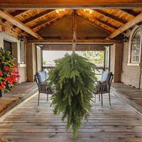 Décoration de Noël KAILILI en forme de goutte d'eau en pin de Norfolk, arrangement saisonnier extérieur en plastique vert artificiel mélangé, aspect naturel