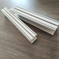 Flange carrée/rectangulaire en PVC pour conduits CVC - Anti-corrosion et Économie d'énergie pour applications en salles de sport et escaliers