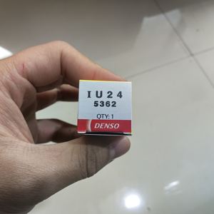 Bougie d'allumage DENSO d'origine authentique Iridium 5362 IU24 pour <span class=keywords><strong>ALFA</strong></span> <span class=keywords><strong>ROMEO</strong></span> <span class=keywords><strong>8C</strong></span> 4.7, Ferrari 360 MODENA /Spider 3.6, 599 GTB 6.0, Enzo 6.0 - Product Image 5