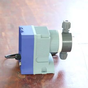 Bomba Dosificadora Solenoide Eléctrica de Baja Presión para SPA y Jacuzzi - Product Image 5
