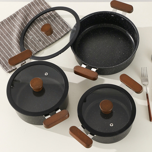 مجموعة أواني طهي صحية غير لاصقة من الفولاذ المقاوم للصدأ 410 ثلاثي الطبقات بتصميم بسيط، تشمل قدر للحساء وقدر للحليب بمقابض خشبية آمنة للطعام - Product Image 6