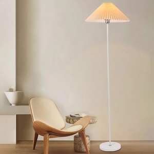 Lampada da Terra ad Angolo in Tessuto Plissettato Stile Americano Semplice e Lussuoso <span class=keywords><strong>per</strong></span> Soggiorno e Camera da Letto - Product Image 1