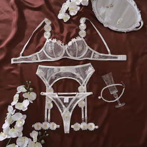 Set di Lingerie Bianca in Rete per Signore, Corsetto <span class=keywords><strong>Sexy</strong></span> Trasparente Decorato con Piccole Margherite, <span class=keywords><strong>Intimo</strong></span> da Sposa - Product Image 6