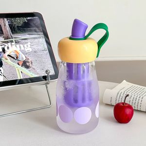 Bouteille d'eau en verre en forme de pomme avec infuseur à thé, joli gobelet filtrant aux fruits avec poignée pour usage quotidien, pour la vente au détail et en gros - Product Image 5