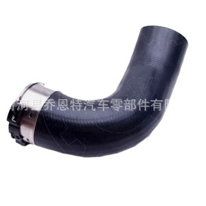 Tubo de Turbocompresor Volvo 31657761, Manguera de Admisión de Aire de Goma para Camiones de Trabajo Mediano y Pesado, Pieza de Repuesto - Product Image 2