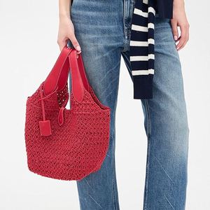 กระเป๋าถือโครเชต์สีแดงแบบสั่งทำ ปักลาย แต่งหนัง  รักษ์โลก กระเป๋าถือสุภาพสตรี ปิดแบบกระดุม  สำหรับฤดูร้อน ฤดูใบไม้ร่วง  ใช้เดินทาง พกพาสะดวก ไปเที่ยวทะเล - Product Image 2