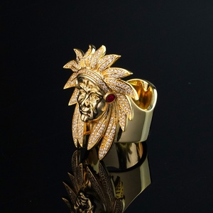 Usine de bijoux OEM : Bagues pavées de zircone cubique (CZ) plaquées or 14 carats, motifs égyptiens, bague de doigt personnalisable avec motif cigare, bijoux sur mesure - Product Image 4