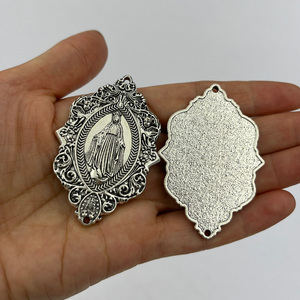 Medaglia religiosa pendente per maria vergine 38x55mm per creazione di gioielli fai da te - Product Image 4