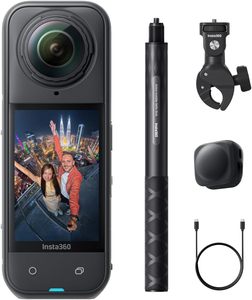 Cámara de Acción <span class=keywords><strong>Insta360</strong></span> X5 8K 360°, Resistente al Agua hasta 10 m, Gran Angular de 166°, Visión Nocturna, Zoom Óptico de 10x-20x, Pantalla LCD Giratoria de 4.0 Pulgadas - Product Image 3