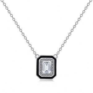 Collar de Plata de Ley 925 con Baño de Rodio, Diseño Rectangular con Circonita Cúbica 5A, Corte Esmeralda, Cadena de Eslabones, Joyería Dylam - Product Image 1