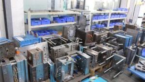 Xe phía trước đầu đèn LED Phụ tùng ô tô phía trước đầu đèn tùy chỉnh khuôn nhựa tiêm PP giá rẻ ép phun - Product Image 3