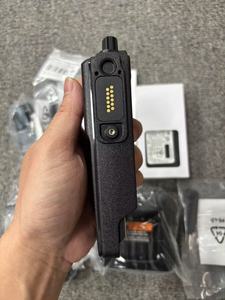Radio Motorola DP4401e originale, talkie-walkie numérique portable double bande avec cryptage AES256 <span class=keywords><strong>pour</strong></span> appels à distance - Product Image 5