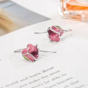 Boucles d'oreilles créoles fleur en argent élégantes minimalistes Boucles d'oreilles tulipe en émail rose pour femmes