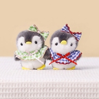 En gros, Mini Pingouin en Peluche Mignon avec Bavoir, Pendentif Porte-clés, Figurine de Dessin Animé, Jouet Doux pour Cadeau Promotionnel