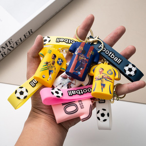 Llavero de silicona suave con forma 3D de camiseta de fútbol de dibujos animados de doble cara para el 2026, insignia de equipo, sin BPA, regalo para aficionados al fútbol - Product Image 3
