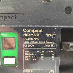 Disjoncteur électrique LV426726 Compact NSXm Micrologic Nouveau NFP - Product Image 2