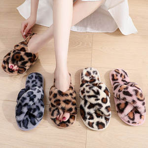 Chaussons en peluche chauds d'hiver antidérapants pour l'intérieur, vente chaude transfrontalière - Product Image 5