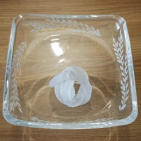 Plaque de verre cristal moderne avec base en forme de noeud Surface claire pour restaurant hôtel maison fête Milkshake crème glacée servant