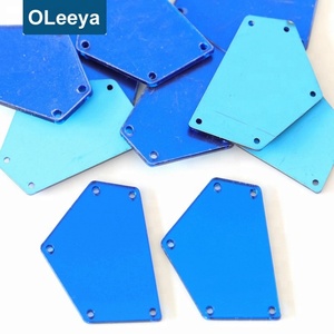 Vente Chaude Populaire : Pierre à coudre en acrylique à dos plat effet miroir avec 2 trous pour la décoration de costumes - Product Image 2