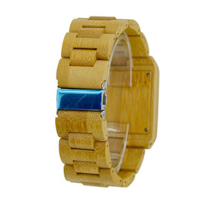 Montre en bois quartz Bewell OEM pour homme, montre carrée en bambou au style masculin - Product Image 2