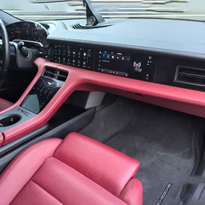 <span class=keywords><strong>Porsche</strong></span> <span class=keywords><strong>Taycan</strong></span> <span class=keywords><strong>2022</strong></span> d'occasion, berline électrique de luxe, gris argenté, haute performance, 4 roues motrices, véhicule électrique d'occasion haut de gamme - Product Image 5