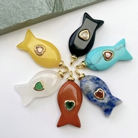 Collier en pierre naturelle multicolore avec pendentif poisson mignon et zircon en forme de cœur, cadeau de fête pour femme