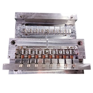 Máquina de Inyección de Extrusión de Baja Presión, Válvula de Pistola Vertical u Horizontal, Moldeo Flexible - Product Image 4