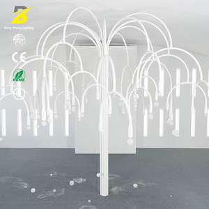 Lumière LED programmable en forme d'arbre à bulles - Lumière d'ambiance artistique pour les espaces commerciaux et les centres de villégiature - Product Image 1