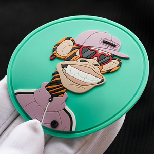 Personalizzato personalizzato Logo del marchio 3D PVC Patch gancio e anello di ferro su Silicone Patch morbido Pvc etichette in gomma Patch per abbigliamento - Product Image 4