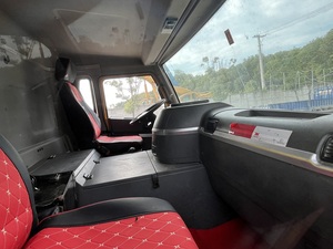 Usado para STC1000C Grúa móvil de 100 toneladas Grúa telescópica montada en camión con motor de 350kW Equipo de elevación resistente - Product Image 3