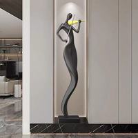 Statue d'art minimaliste italienne en forme de violon 80x22x13cm pour la décoration intérieure, escalier, couloir et hall d'entrée - Livraison rapide DDP