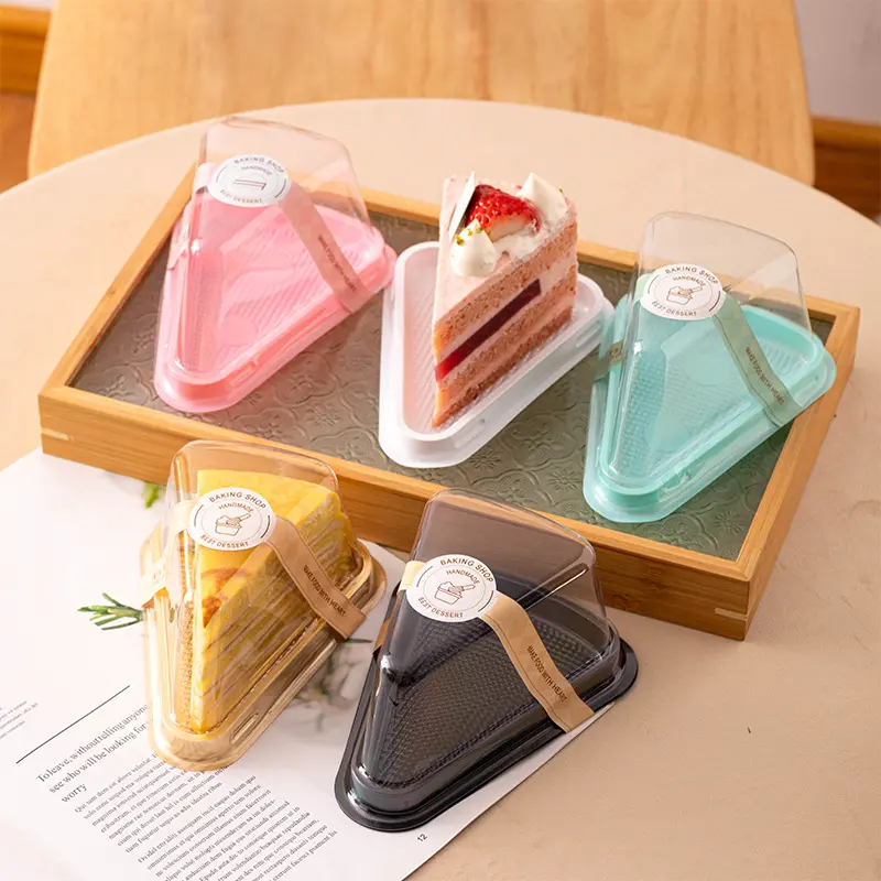 Plastic Food Grade PET Triangle Cheese Cake Packaging Box With Lid Blister Transparent Food Grade Plastic Dessert Container