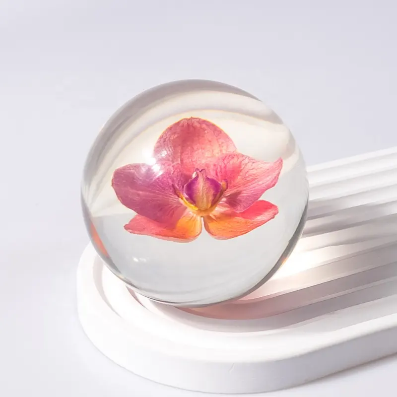 New Wholesale acrylic resin paperweight ball Flower dandelion ball