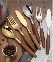 Ensemble de couverts en acier inoxydable avec manche en bois, couteau, fourchette et cuillère pour restaurant haut de gamme
