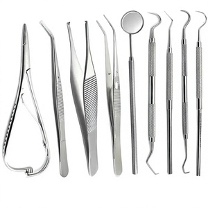 Juego de 9 Instrumentos Quirúrgicos Dentales con Empuñadura Ergonómica Plateada, Herramientas Manuales de Clase II con Certificación CE - Product Image 1